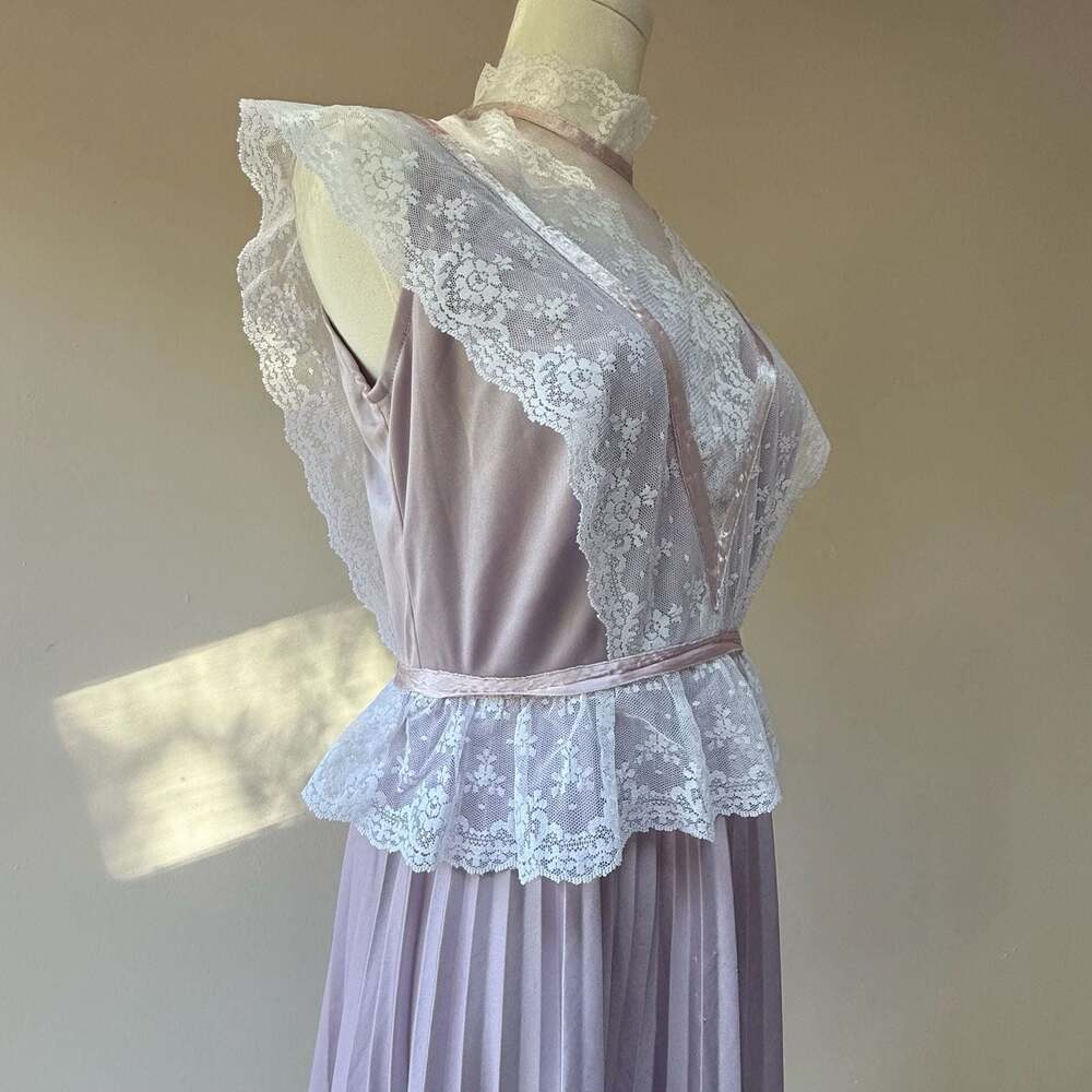 Vintage 1970s Lilac Pleated Lace Maxi Dress with Ribbon Peplum and High Neck